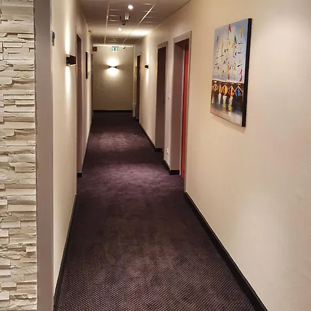 Salea Hotell 3*