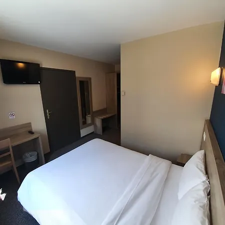 Salea 3* بورنيك