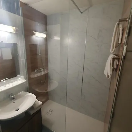 فندق Salea بورنيك